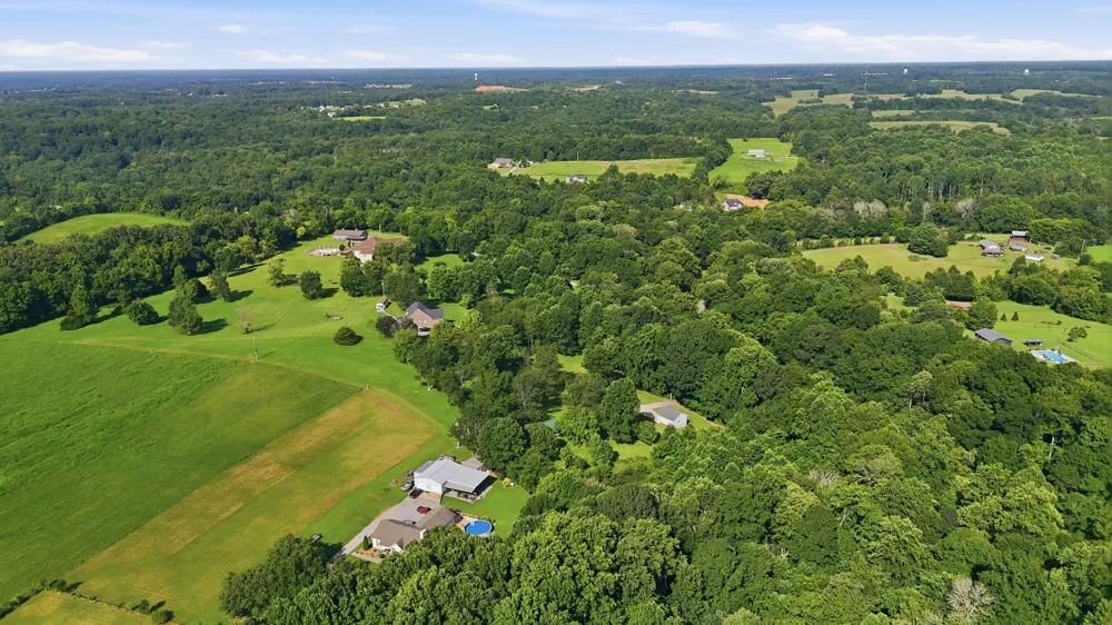 2073 McMahan Hollow Rd Pleasant View, TN 37146