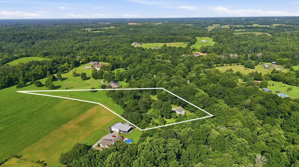 2073 McMahan Hollow Rd Pleasant View, TN 37146