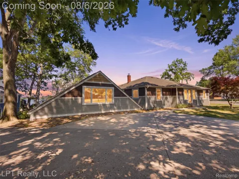 2200 S Long Lake Road