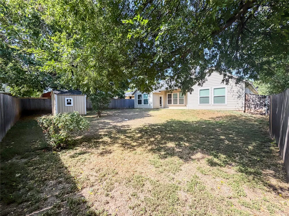 402 Trinity Street Decatur, TX 76234
