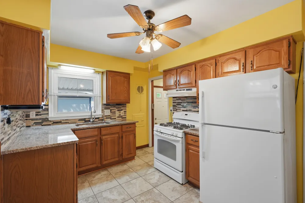 13151 Sioux Avenue Redford, MI 48239