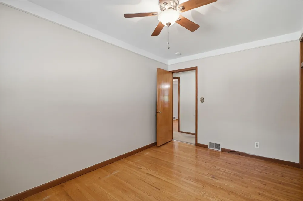 13151 Sioux Avenue Redford, MI 48239