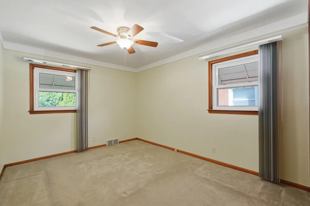 13151 Sioux Avenue Redford, MI 48239