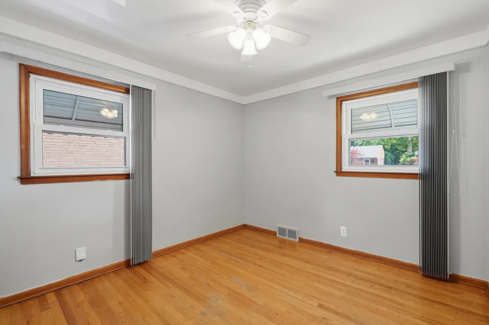 13151 Sioux Avenue Redford, MI 48239