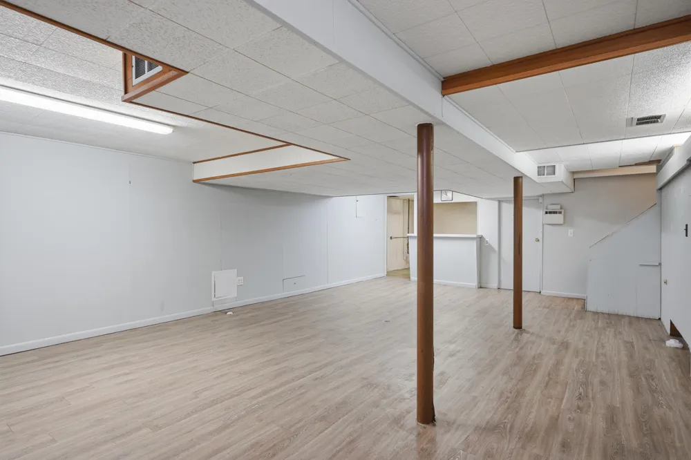 13151 Sioux Avenue Redford, MI 48239