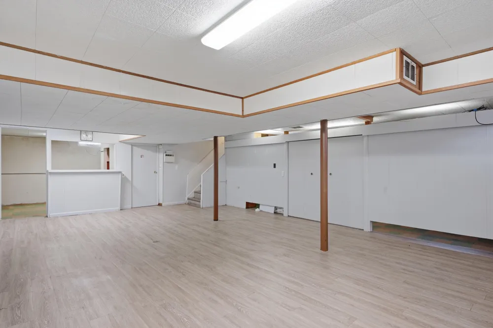 13151 Sioux Avenue Redford, MI 48239