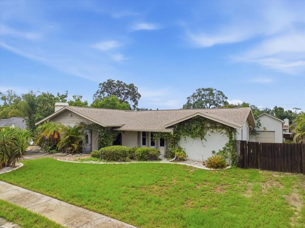 1221 E LIME STREET Tarpon Springs, FL 34689