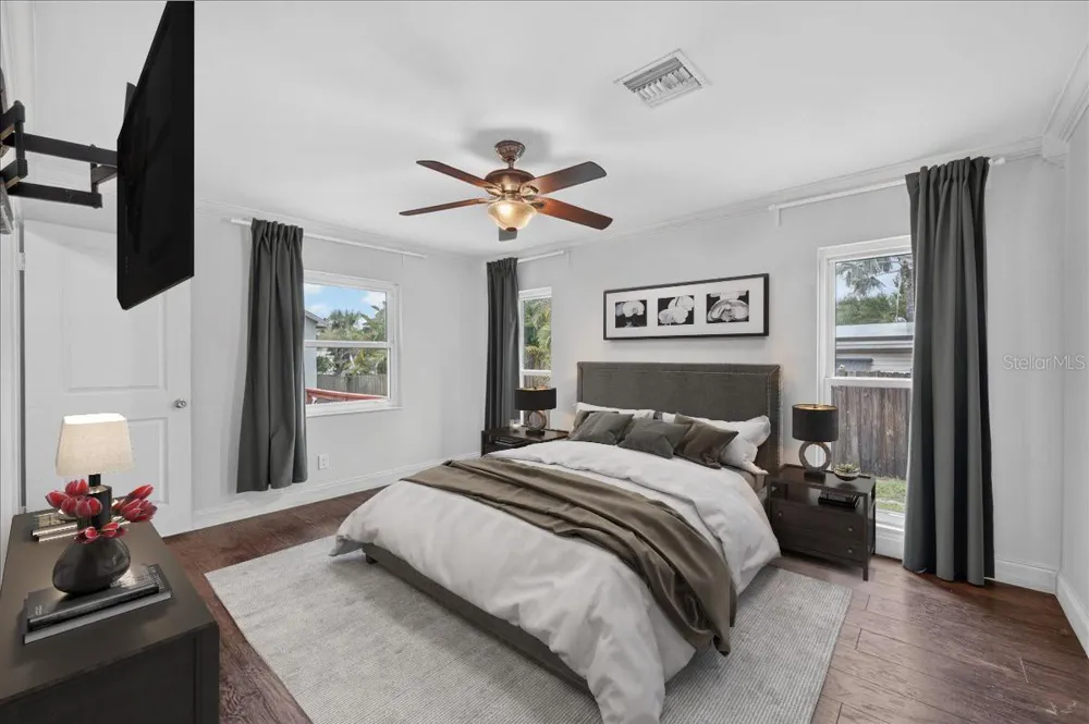 1221 E LIME STREET Tarpon Springs, FL 34689