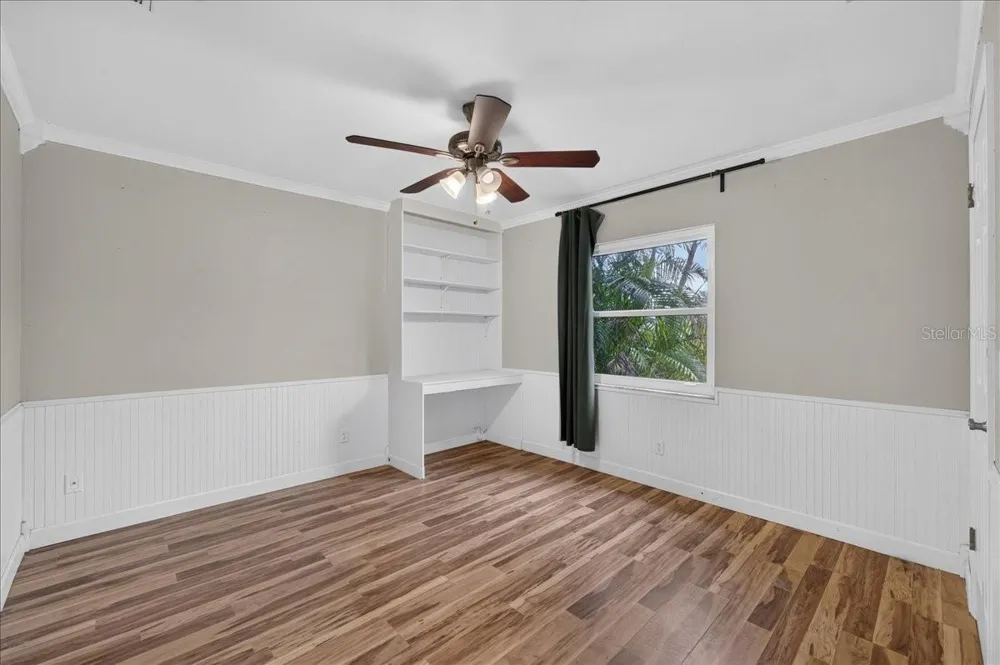 1221 E LIME STREET Tarpon Springs, FL 34689