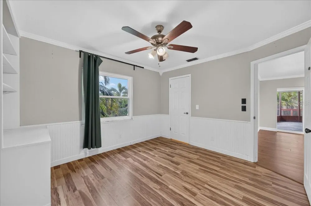 1221 E LIME STREET Tarpon Springs, FL 34689