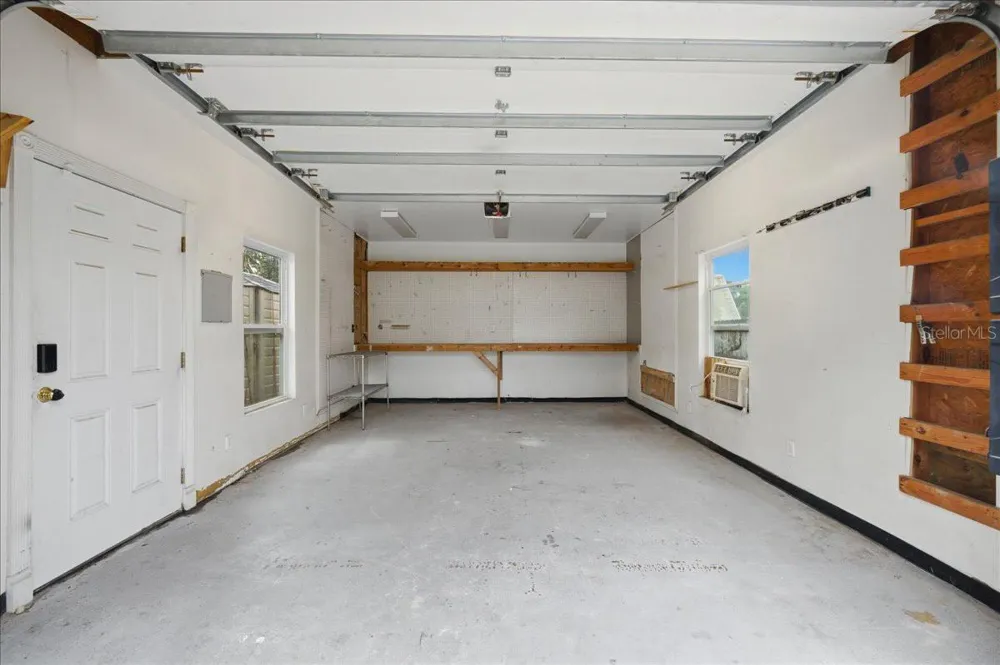1221 E LIME STREET Tarpon Springs, FL 34689