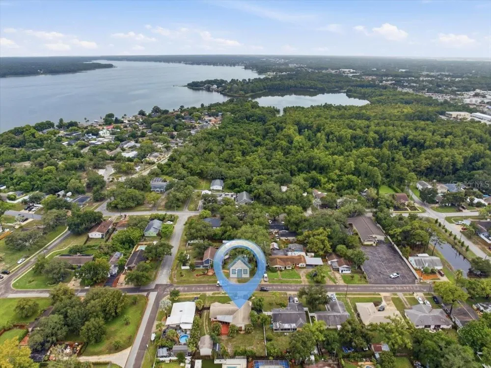 1221 E LIME STREET Tarpon Springs, FL 34689