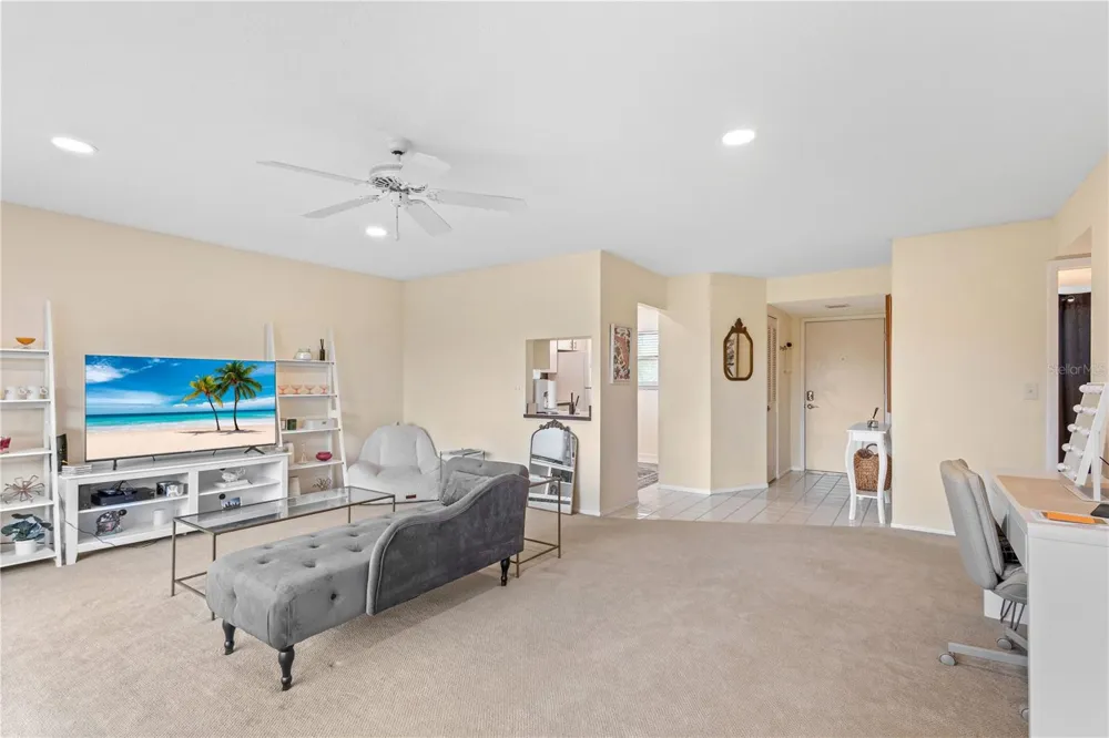 3620 IRONWOOD CIRCLE #302O Bradenton, FL 34209