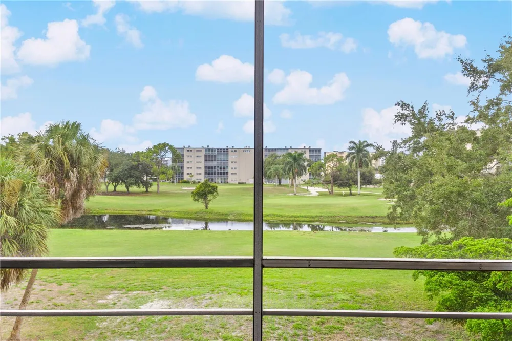 3620 IRONWOOD CIRCLE #302O Bradenton, FL 34209