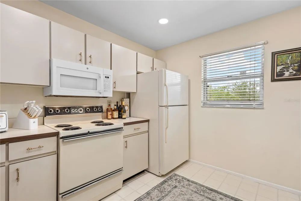 3620 IRONWOOD CIRCLE #302O Bradenton, FL 34209