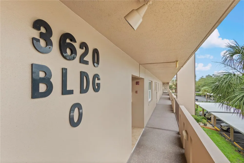 3620 IRONWOOD CIRCLE #302O Bradenton, FL 34209