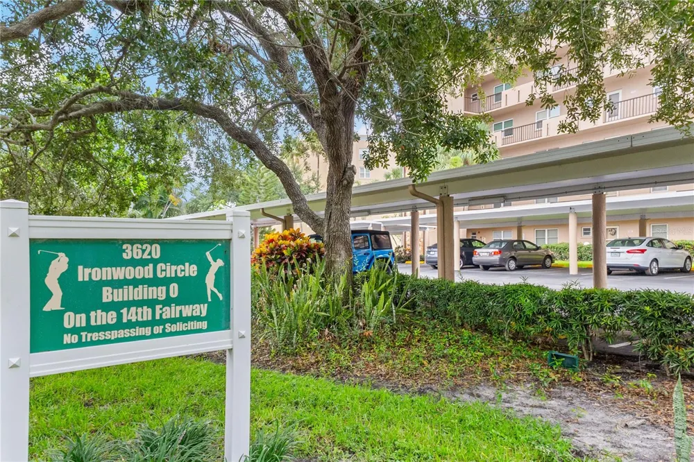 3620 IRONWOOD CIRCLE #302O Bradenton, FL 34209