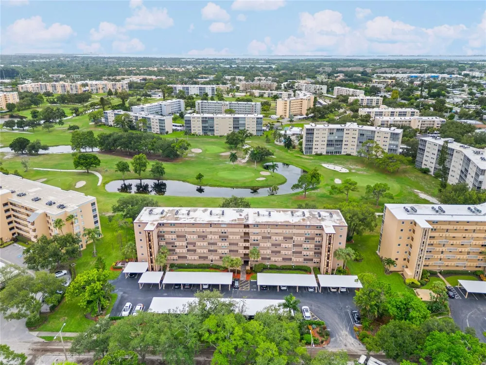 3620 IRONWOOD CIRCLE #302O Bradenton, FL 34209