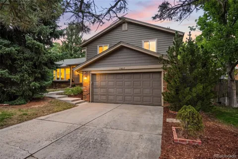 7807 S Poplar Way