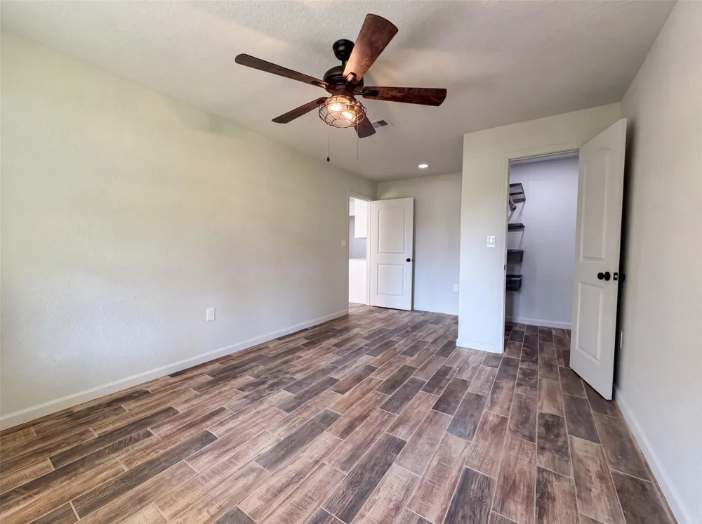 118 S Ringgold Street West Columbia, TX 77486