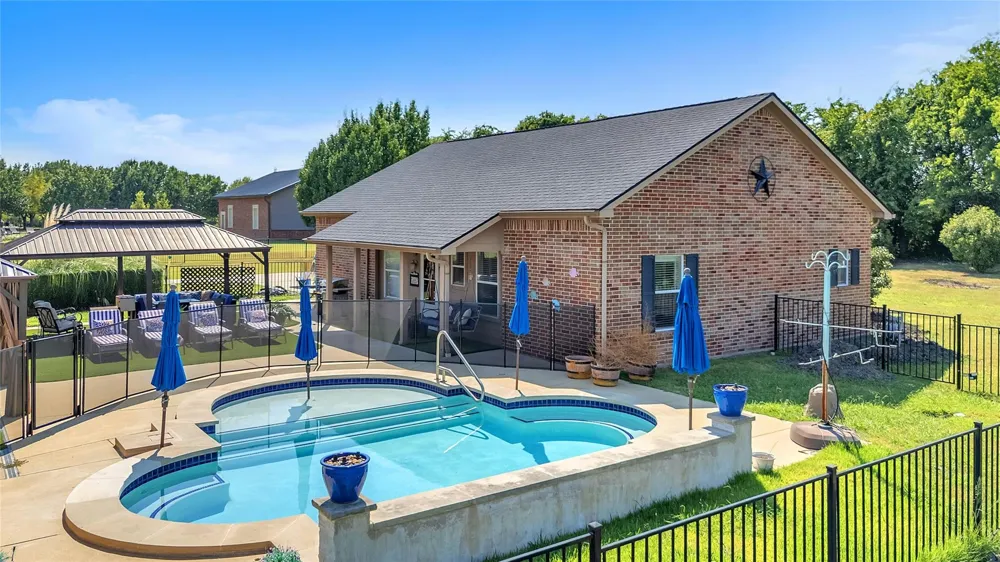 10056 Wild Rose Circle Forney, TX 75126