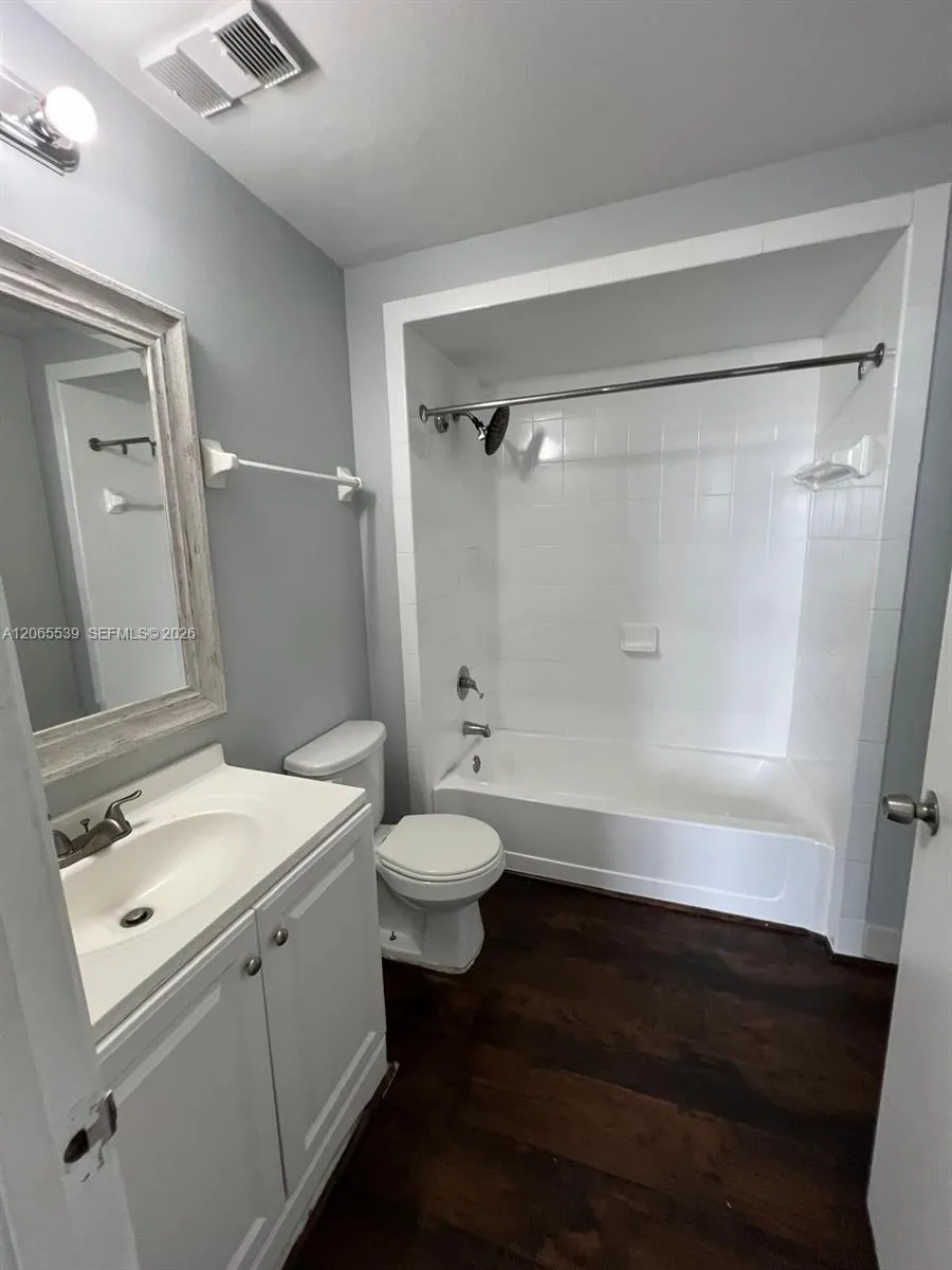 7400 W 20th Ave #111 Hialeah, FL 33016