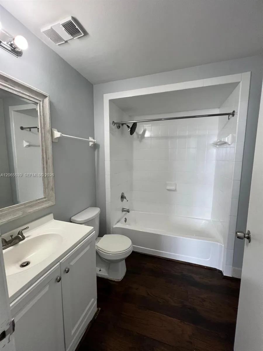 7400 W 20th Ave #111 Hialeah, FL 33016