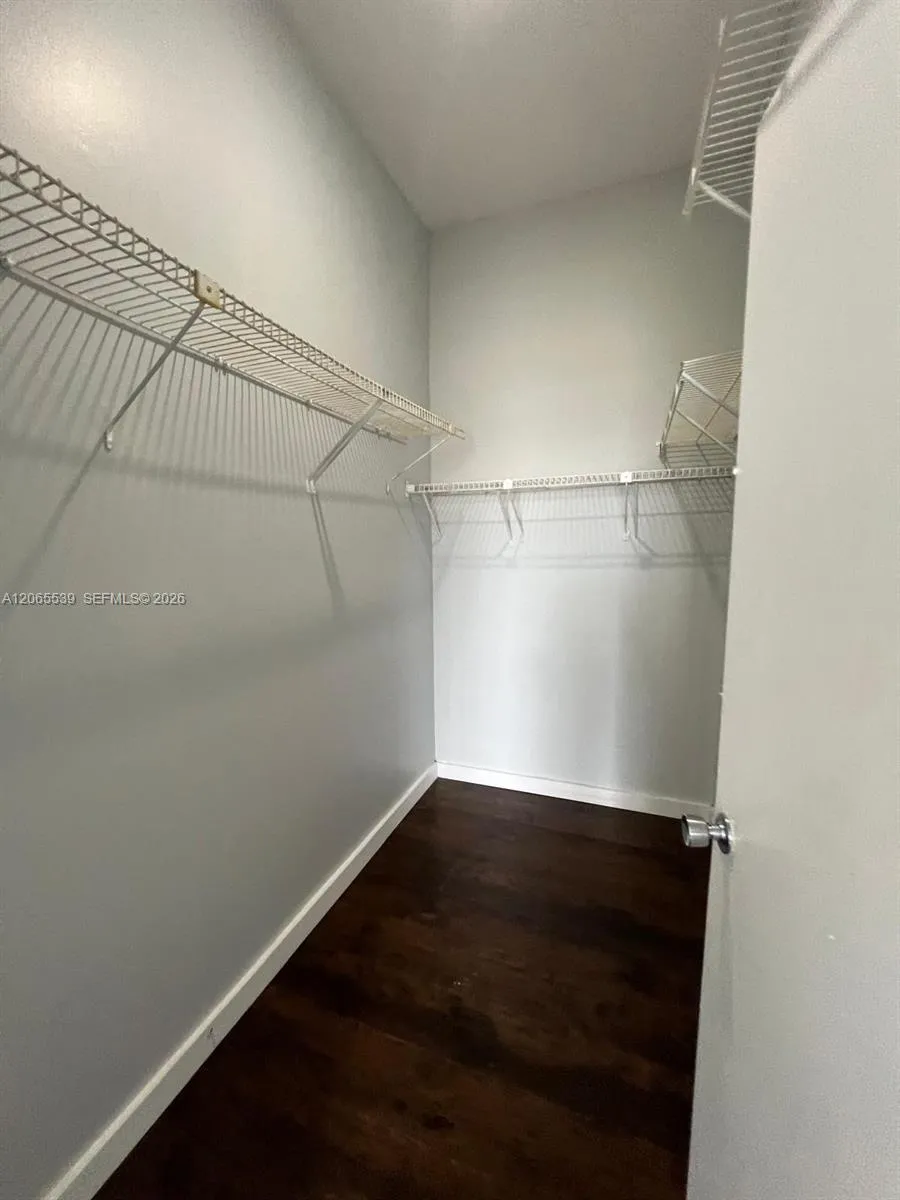 7400 W 20th Ave #111 Hialeah, FL 33016