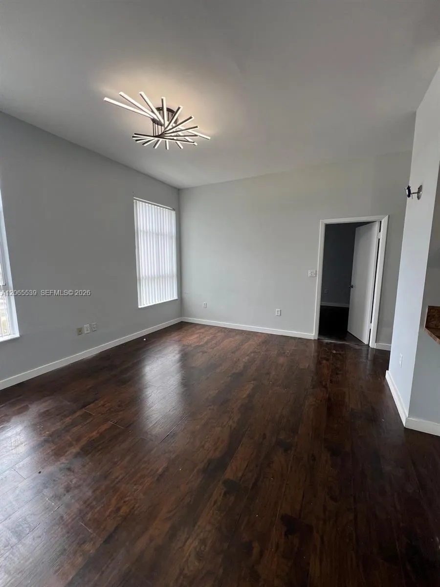 7400 W 20th Ave #111 Hialeah, FL 33016