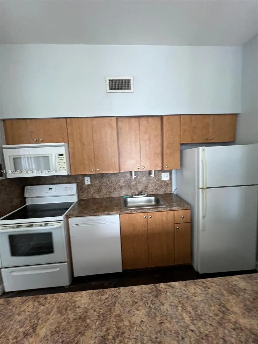 7400 W 20th Ave #111 Hialeah, FL 33016