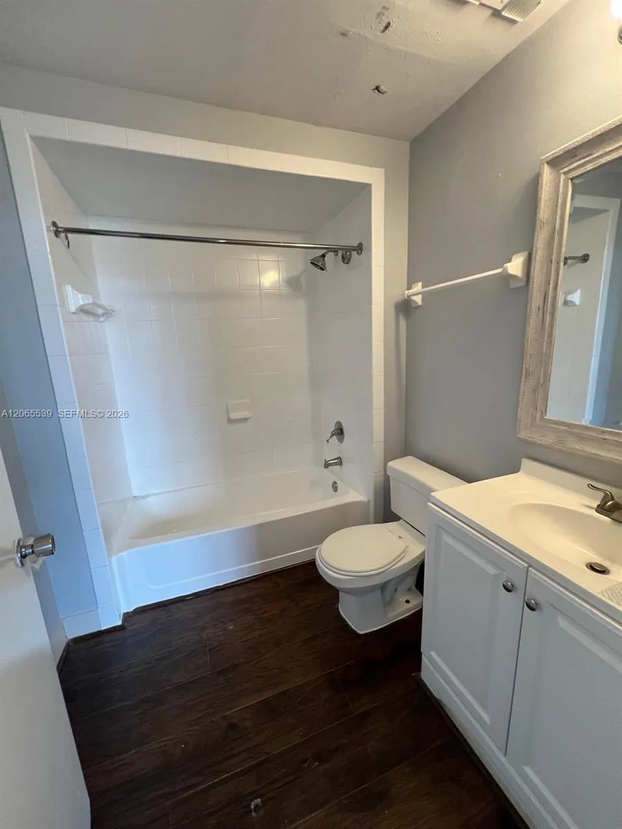 7400 W 20th Ave #111 Hialeah, FL 33016