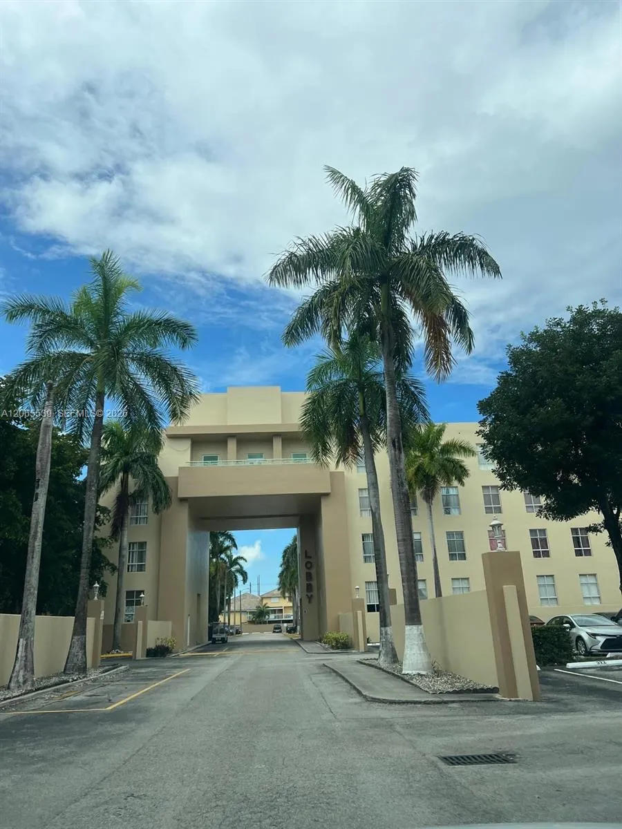 7400 W 20th Ave #111 Hialeah, FL 33016