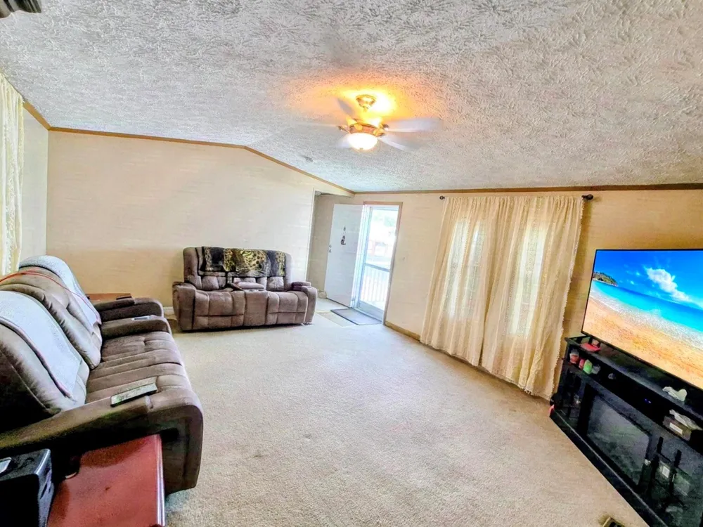 1040 12TH STREET Okeechobee, FL 34974
