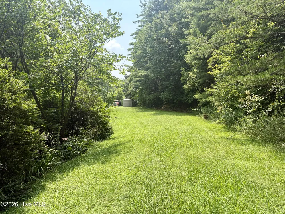 913 Franks Creek Road Robbinsville, NC 28771