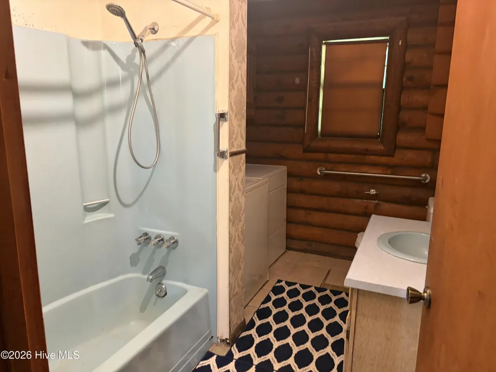 913 Franks Creek Road Robbinsville, NC 28771