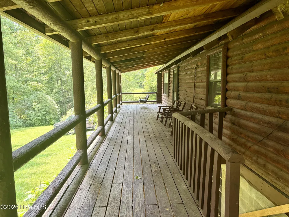 913 Franks Creek Road Robbinsville, NC 28771