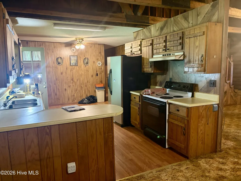 913 Franks Creek Road Robbinsville, NC 28771