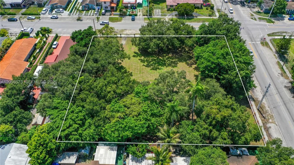 2810 NW 14th St Miami, FL 33125