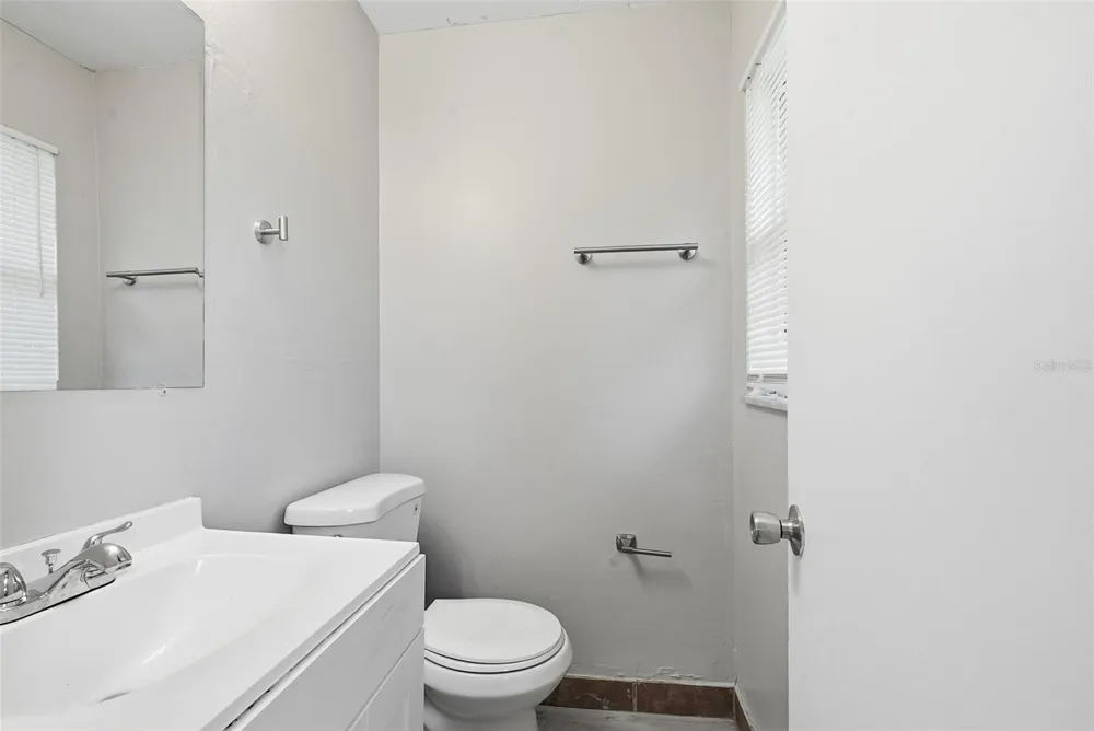 2151 S IVEY LANE Orlando, FL 32811