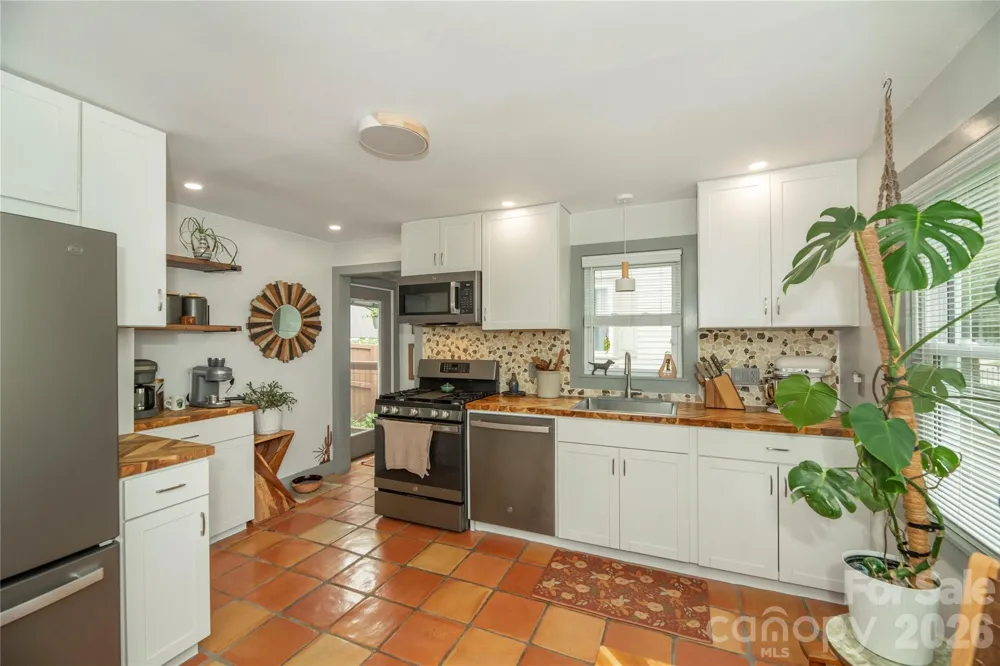 357 Country Club Road Brevard, NC 28712