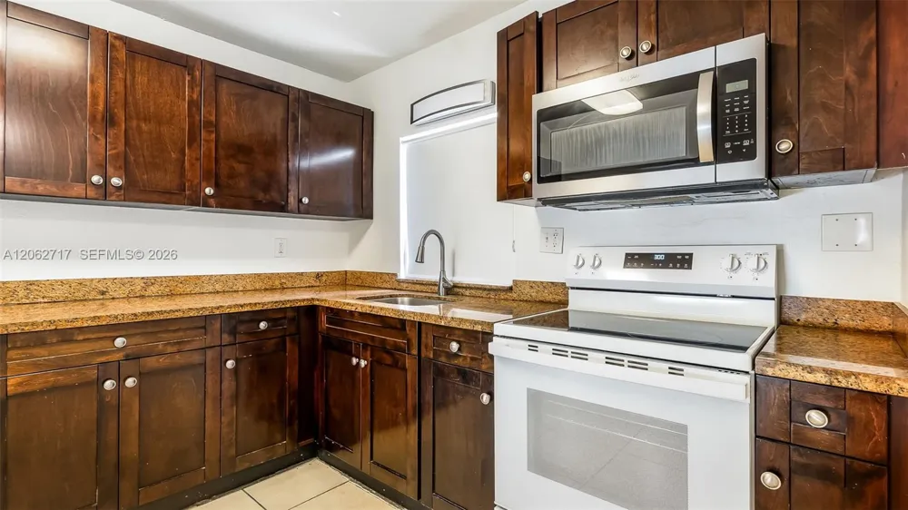 117 E 10th St Hialeah, FL 33010