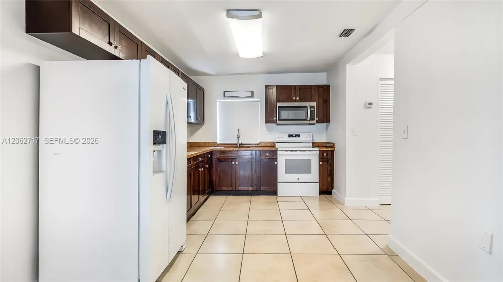 117 E 10th St Hialeah, FL 33010