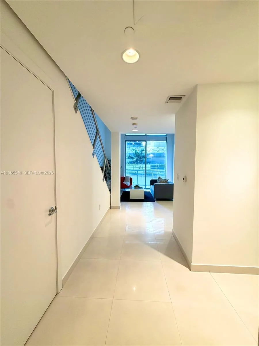 1050 Brickell Ave #206 Miami, FL 33131