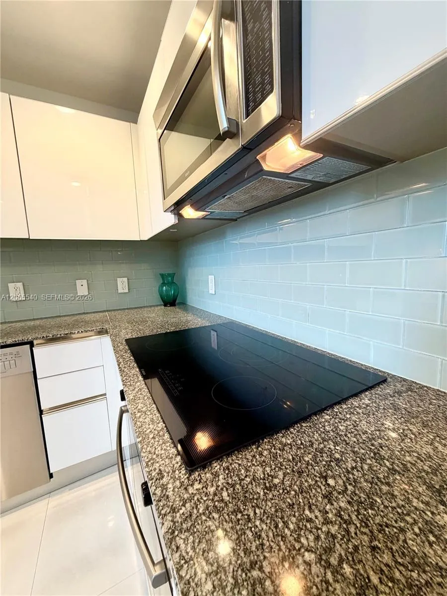 1050 Brickell Ave #206 Miami, FL 33131