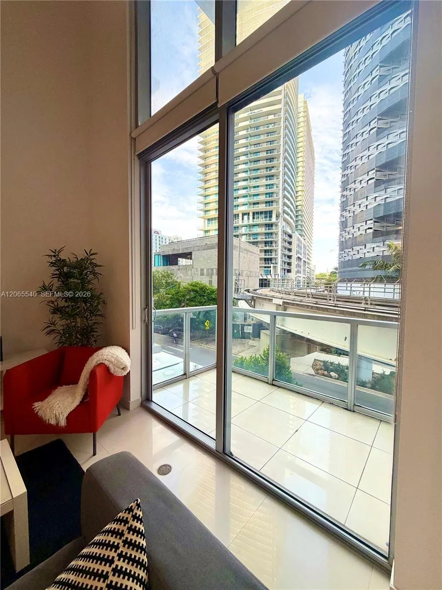 1050 Brickell Ave #206 Miami, FL 33131