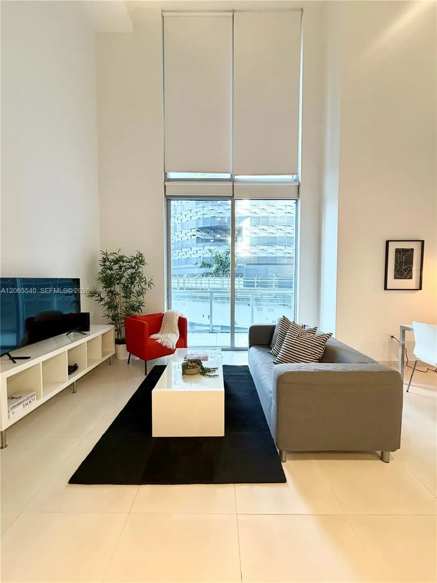 1050 Brickell Ave #206 Miami, FL 33131