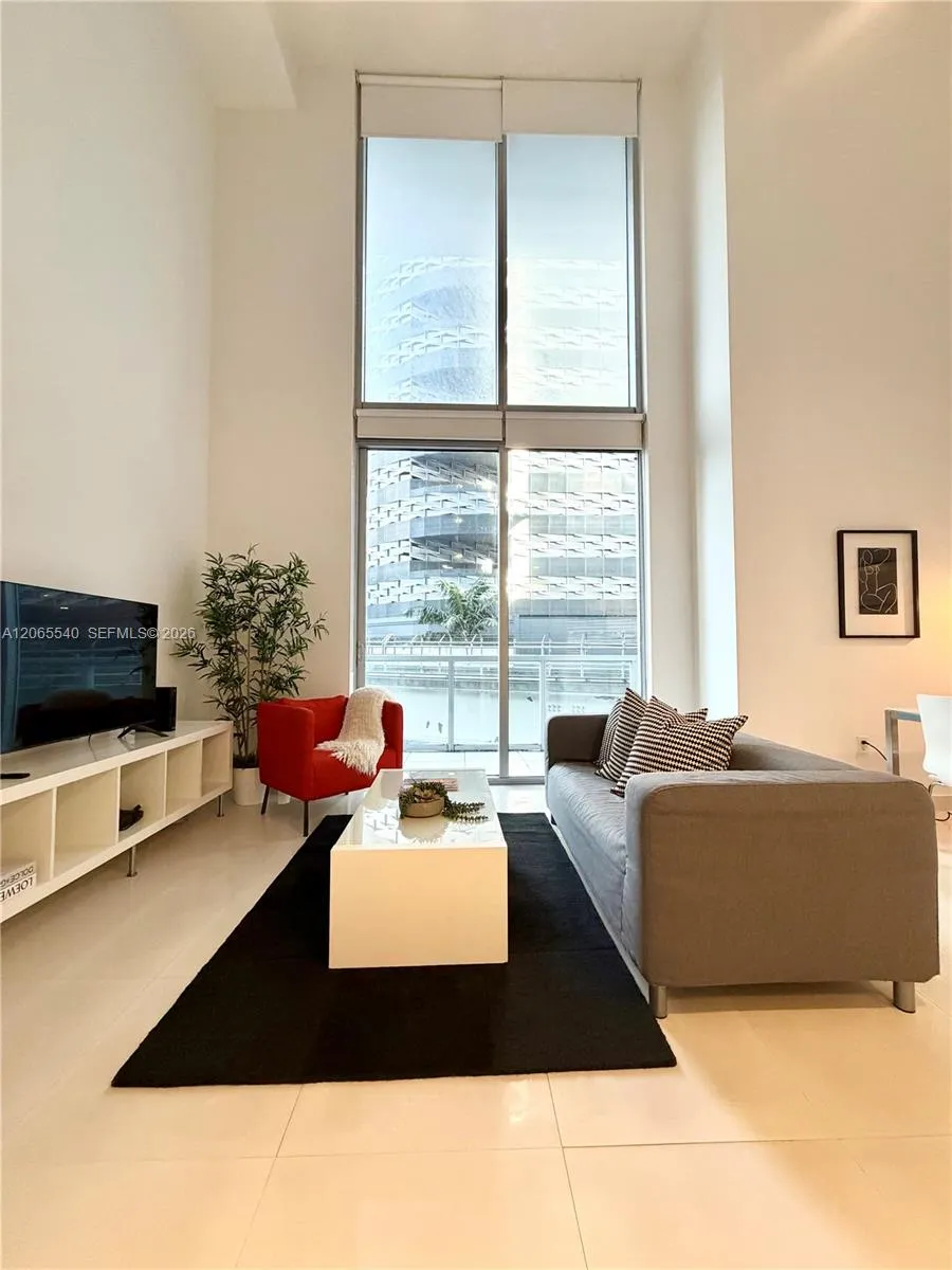 1050 Brickell Ave #206 Miami, FL 33131