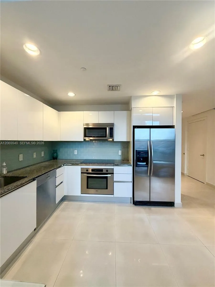 1050 Brickell Ave #206 Miami, FL 33131