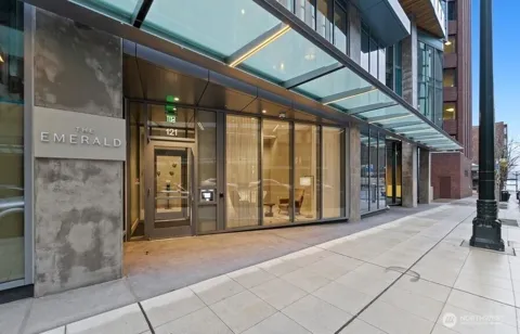 121 Stewart Street #3501