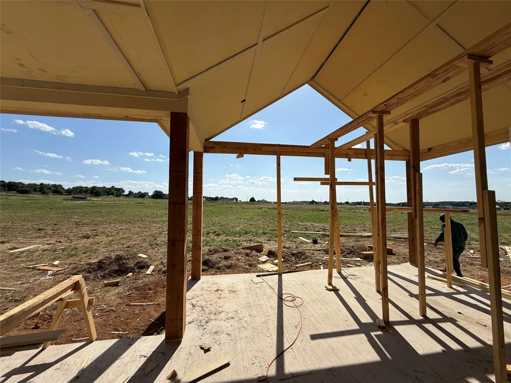 Three Quarter Loop Poolville, TX 76487